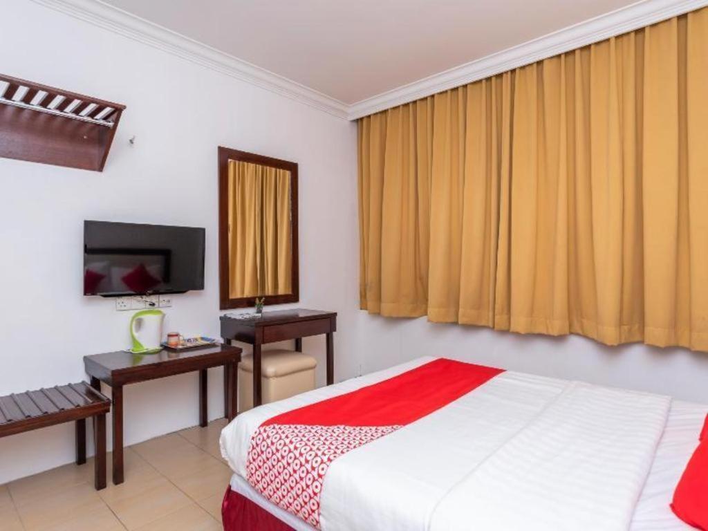 Super Oyo 1114 Neo Pegasus Hotel Сегамат Экстерьер фото